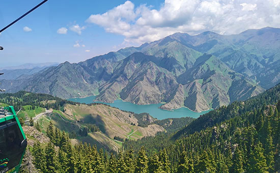 Danau Tianshan Xinjiang Cina
